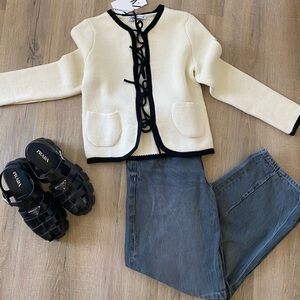 BRAND NEW ZARA SWEATER! Cream & black color. Size medium . Tags